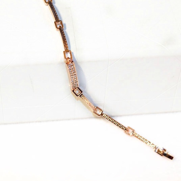 Rose Gold Fashion Bracelet - Picture 3 of 6